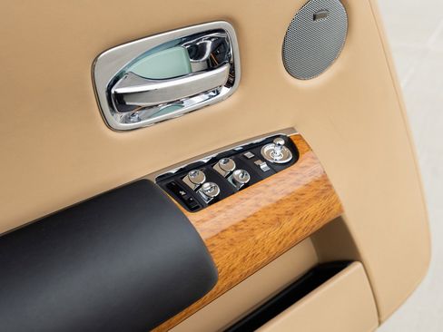 Used 2009 Rolls-Royce Phantom Drophead Coupe RWD image 49