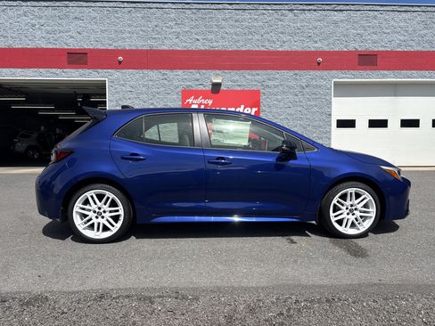 Certified 2026 Toyota Corolla SE FWD image 2