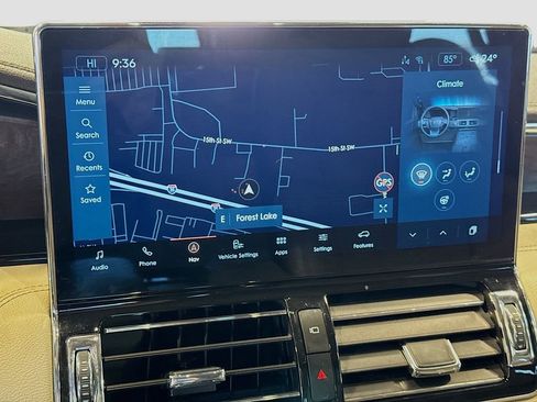 Used 2022 Lincoln Navigator Reserve AWD/4WD image 11