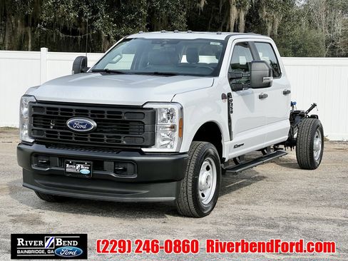 New 2026 Ford F350 XL image 1