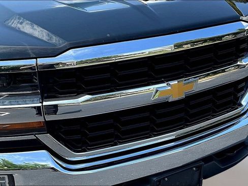 Used 2018 Chevrolet Silverado 1500 LT w/ All Star Edition AWD/4WD image 29