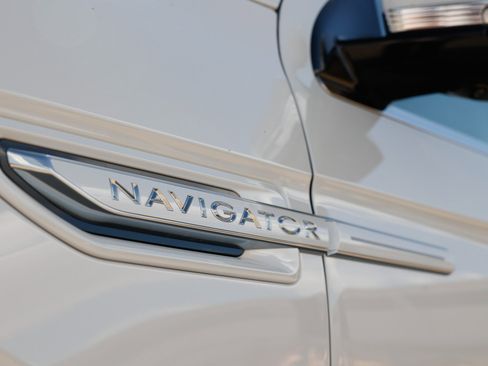 Used 2021 Lincoln Navigator L Reserve image 65