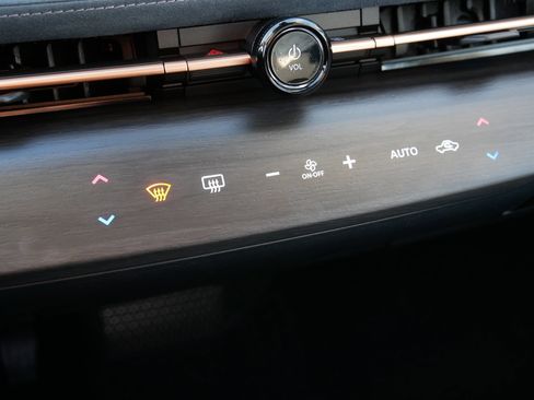 Certified 2024 Nissan Ariya AWD image 32