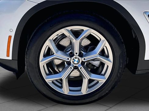Used 2024 BMW X4 xDrive30i AWD/4WD image 11