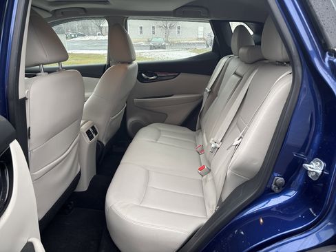 Used 2018 Nissan Rogue Sport SL w/ SL Premium Package image 14