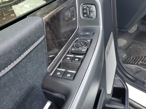 Used 2024 Ford F250 Lariat w/ Sport Appearance Package AWD/4WD image 18
