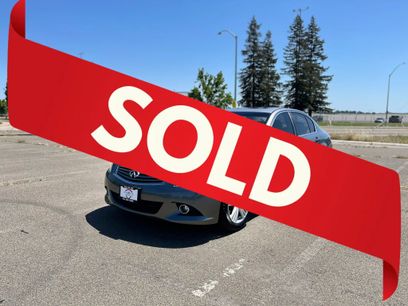 Used 2013 INFINITI G37 Journey w/ Premium Pkg