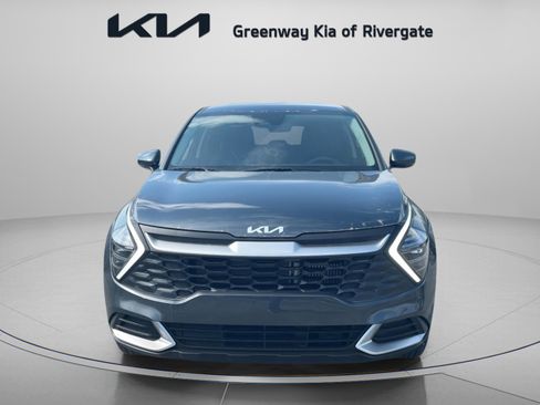 New 2025 Kia Sportage LX FWD image 2