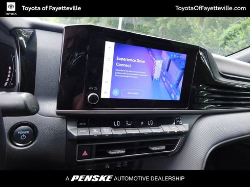 Certified 2025 Toyota Camry SE FWD image 9