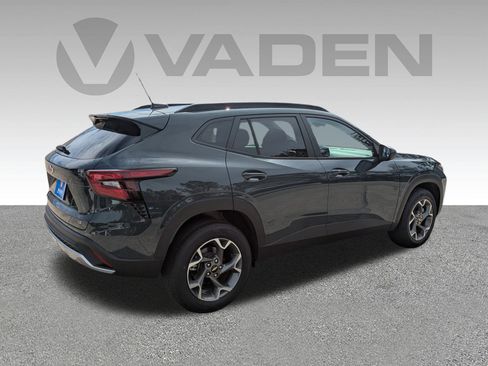 New 2026 Chevrolet Trax LT w/ Driver Confidence Package image 24