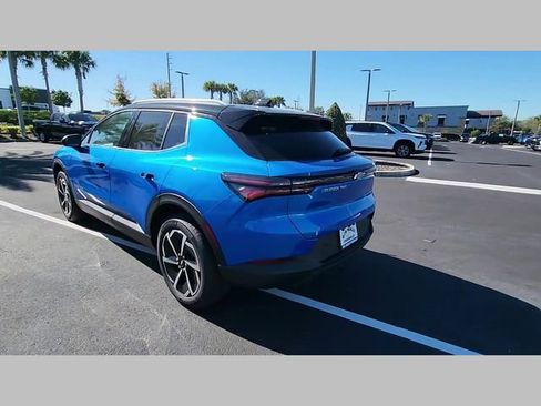 New 2026 Chevrolet Equinox EV LT image 23