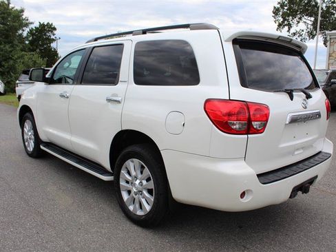 Used 2017 Toyota Sequoia Platinum AWD/4WD image 5