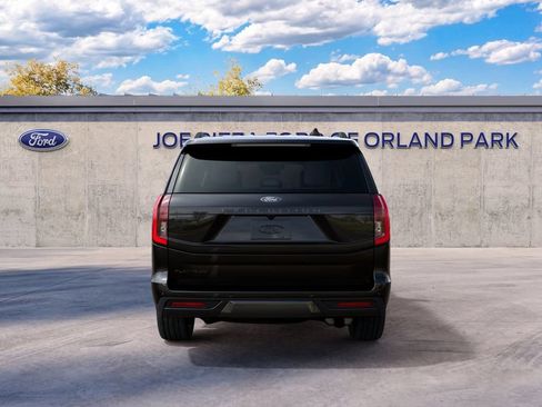 New 2027 Ford Expedition Platinum w/ Stealth Appearance Package AWD/4WD image 7