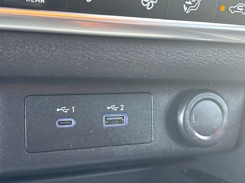 Used 2023 Nissan Rogue SV AWD/4WD image 19