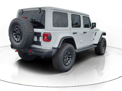 Used 2026 Jeep Wrangler Unlimited Rubicon AWD/4WD image 4