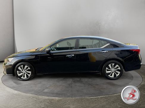 Used 2024 Nissan Altima 2.5 S FWD image 4