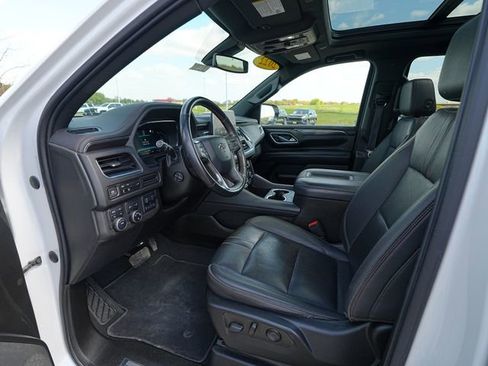 Used 2022 Chevrolet Suburban RST w/ Luxury Package AWD/4WD image 16
