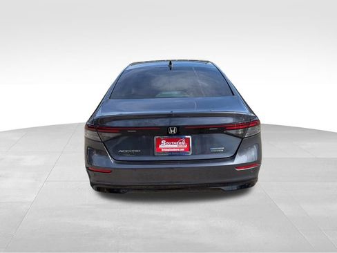 Used 2025 Honda Accord Touring image 4