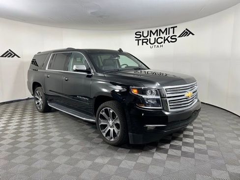 Used 2019 Chevrolet Suburban Premier AWD/4WD image 2