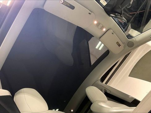 Used 2022 Tesla Model Y Performance image 20