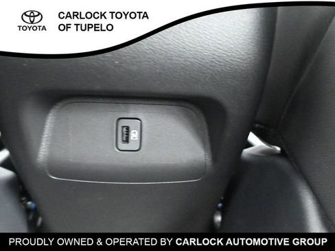 Used 2025 Nissan Sentra SR w/ SR Premium Package image 25