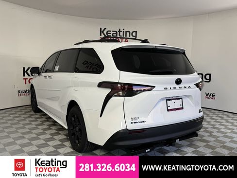New 2026 Toyota Sienna XLE Woodland Edition AWD/4WD image 10