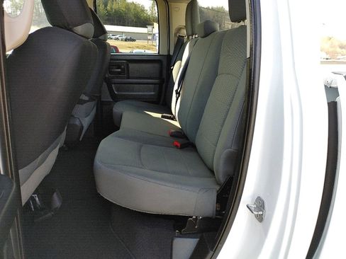 Used 2016 RAM 1500 Express AWD/4WD image 9