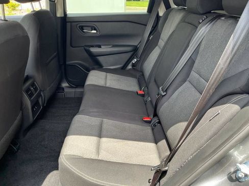 Used 2025 Nissan Rogue SV FWD image 26