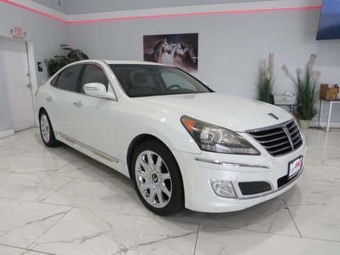 Used 2012 Hyundai Equus Signature image 1