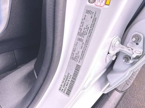 Used 2025 RAM 1500 Laramie image 33