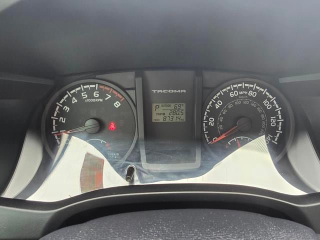 Used 2016 Toyota Tacoma SR AWD/4WD image 27