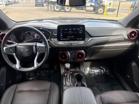 Used 2025 Chevrolet Blazer RS w/ Enhanced Convenience Package image 12