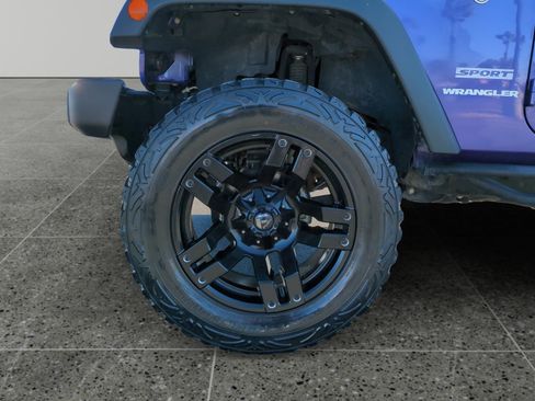 Used 2017 Jeep Wrangler Sport w/ Quick Order Package 24S AWD/4WD image 14