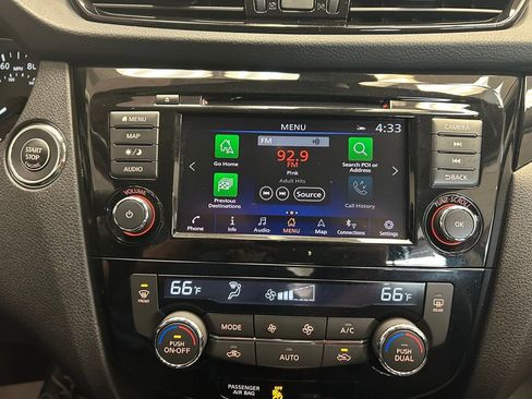 Used 2021 Nissan Rogue Sport SL w/ Premium Package image 13