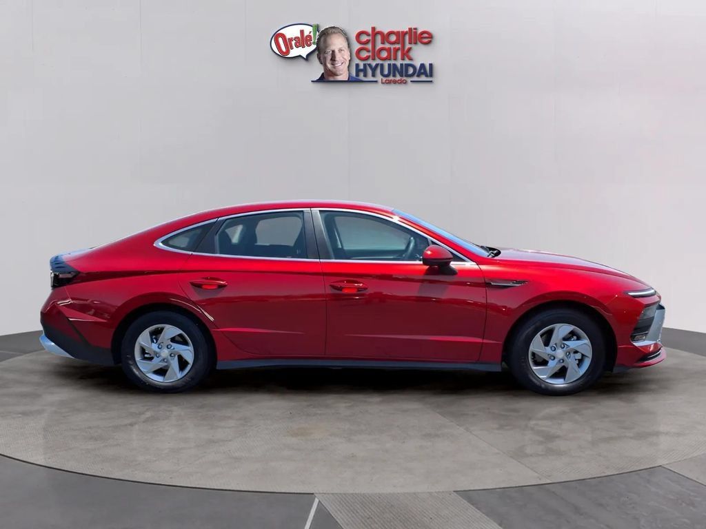 Used 2026 Hyundai Sonata SE FWD image 6
