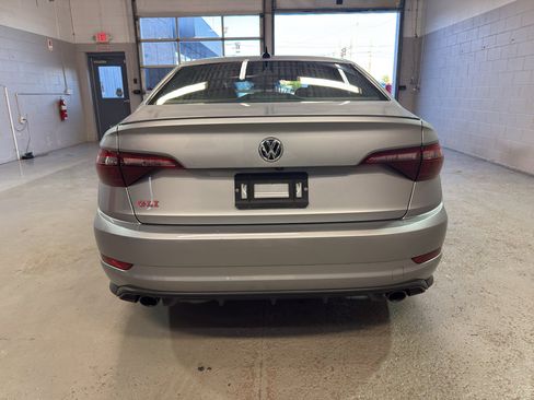 Used 2020 Volkswagen Jetta GLI FWD image 5