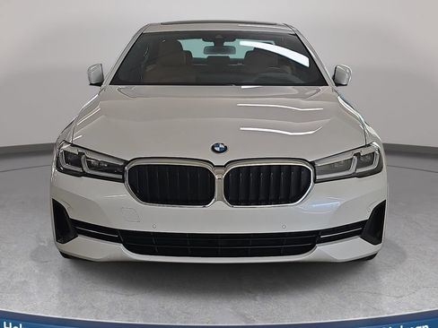 Certified 2023 BMW 530i w/ Premium Package RWD image 3