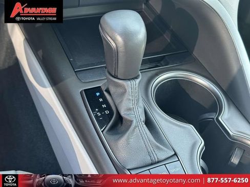 Used 2023 Toyota Camry SE w/ Cold Weather Package AWD/4WD image 37