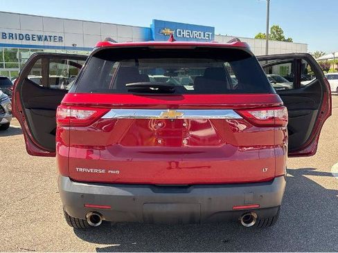 Used 2020 Chevrolet Traverse LT AWD/4WD image 12