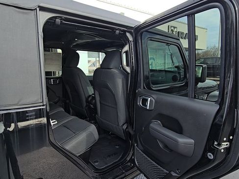 New 2026 Jeep Gladiator Sport image 18