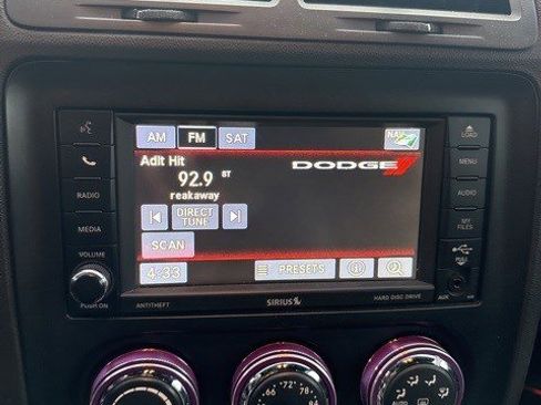 Used 2014 Dodge Challenger R/T image 8