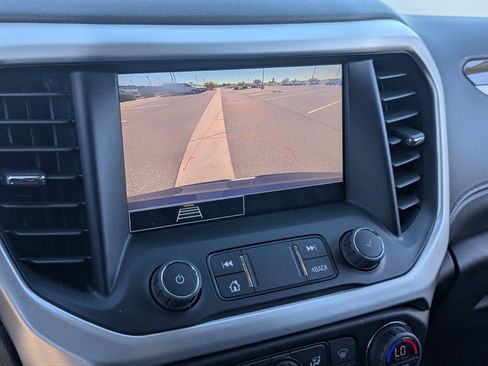 Certified 2023 GMC Acadia SLE w/ Driver Convenience Package image 31