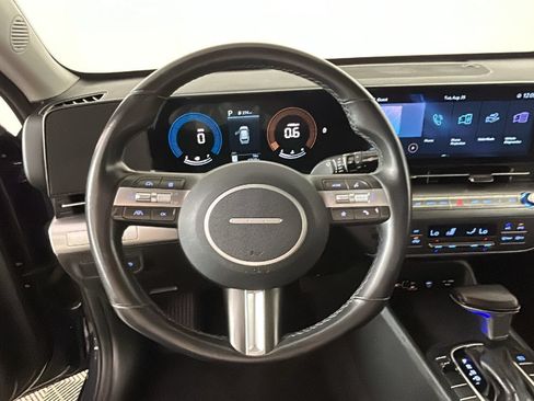 Used 2025 Hyundai Kona SEL FWD image 17