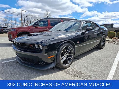 Used 2016 Dodge Challenger R/T Scat Pack w/ Leather Interior Group image 2