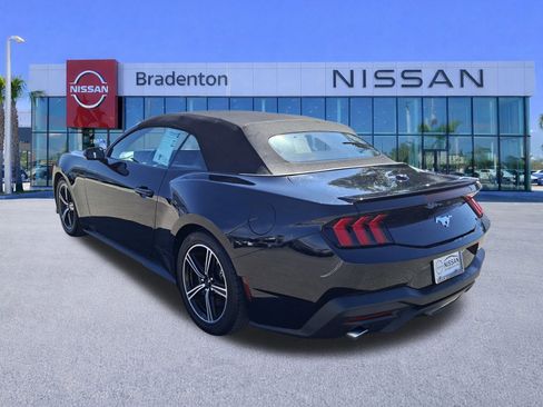 Used 2024 Ford Mustang Premium image 7