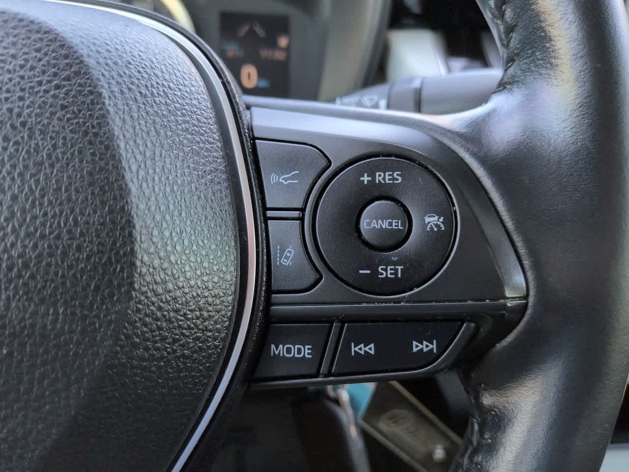 Used 2020 Toyota Corolla SE FWD image 23