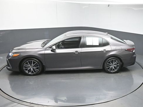 Used 2023 Toyota Camry XLE image 41