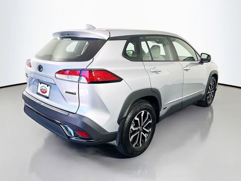 Used 2024 Toyota Corolla Cross AWD Hybrid image 5
