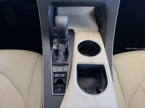 Used 2019 Toyota Avalon XLE w/ Carpet Mat Package FWD image 29