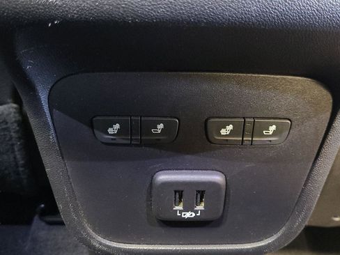 Used 2019 GMC Terrain Denali w/ Advanced Safety Package image 24